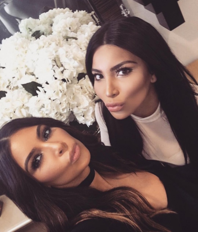 3) Kim Kardashian és Kamilla Osman