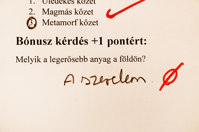 15 iskolai dolgozat, amit nem bírsz ki nevetés nélkül