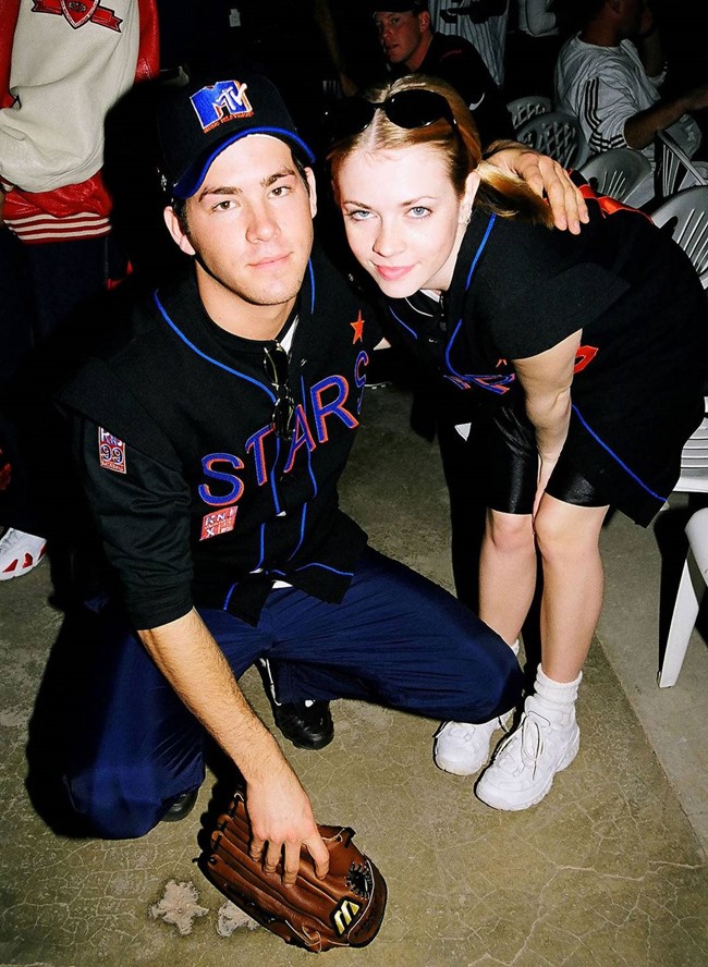 Ryan Reynolds & Melissa Joan Hart