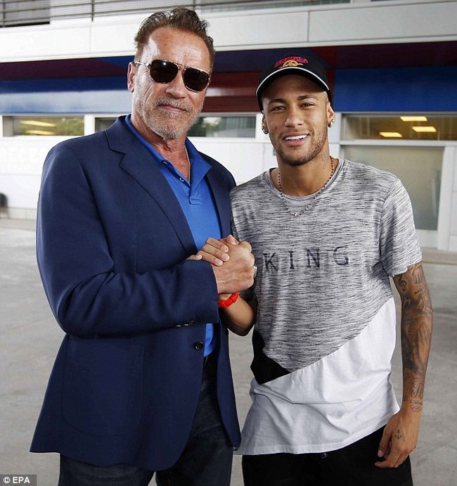 Arnold Schwarzenegger és Neymar