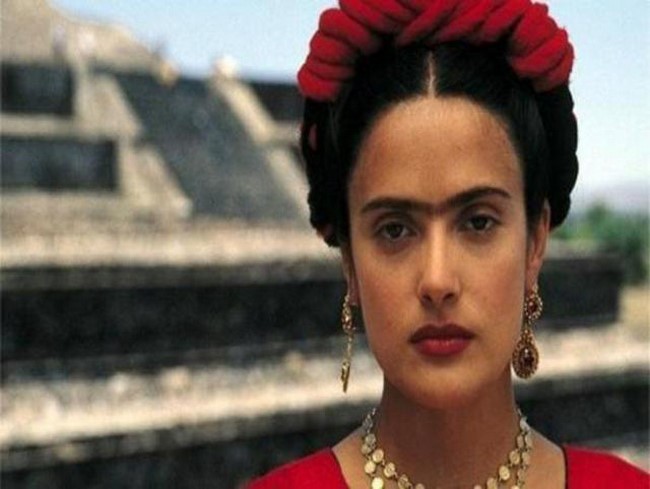 12) Salma Hayek mint Frida Kahlo a 2002-es Frida című filmben.