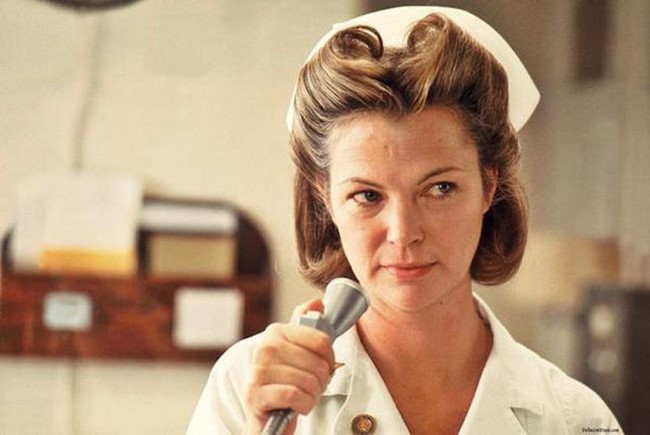 15. Louise Fletcher, mint Nurse Ratched - Száll a kakukk fészkére (1975)