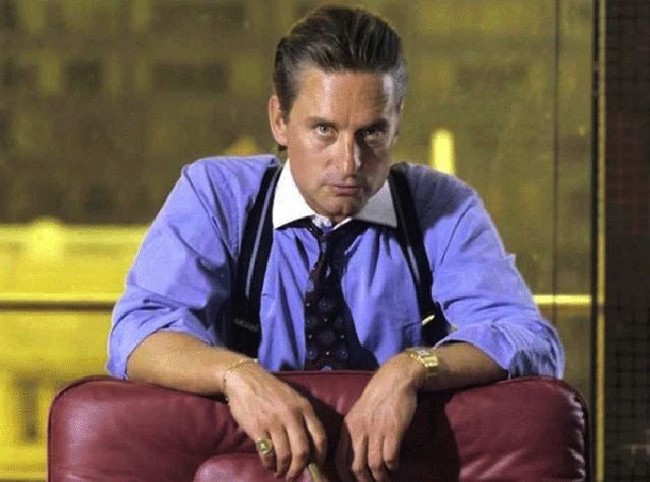 23. Micheal Douglas, mint Gordon Gekko - Tőzsdecápák (1987)