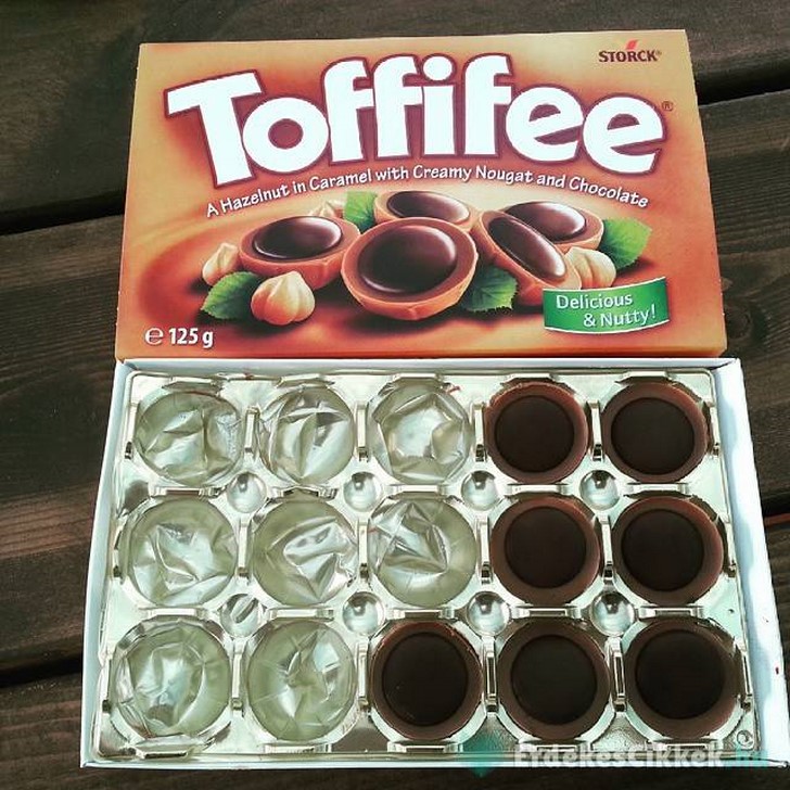 Kör alakú mélyedések a Toffifee csomagolásán