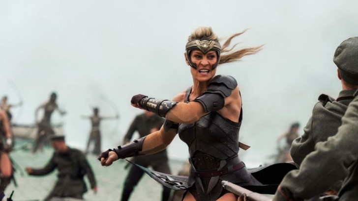 Robin Wright / Antiopé (Wonder Woman)