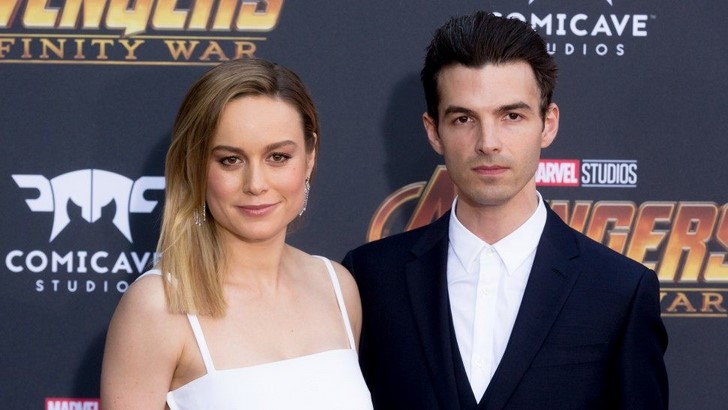 (19) Brie Larson (Marvel Kapitány) és Alex Greenwald