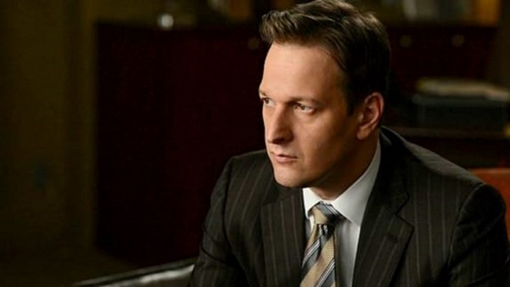  Josh Charles, mint Will Garner A férjem védelmében-ben