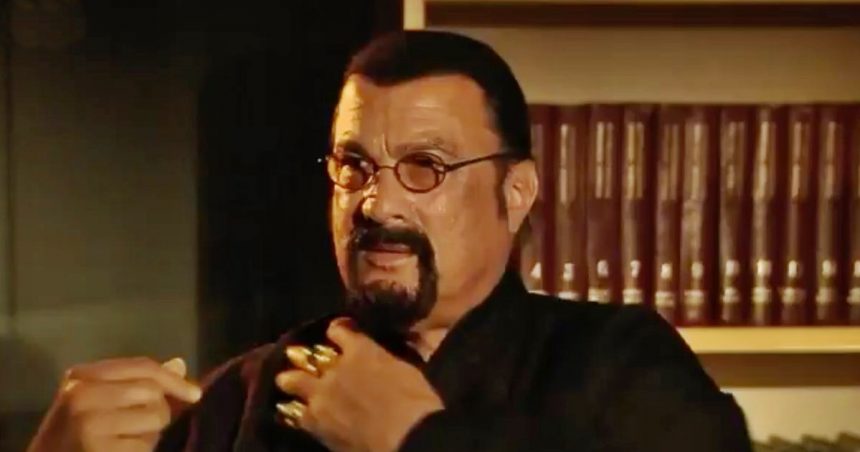 Botrány! Steven Seagal durván kiborult, félbehagyta az interjút