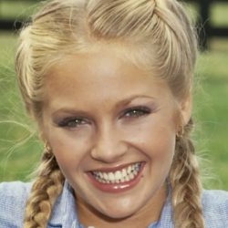 Charlene Tilton lánya pont olyan elbűvölő, amilyen ő volt a Dallasban